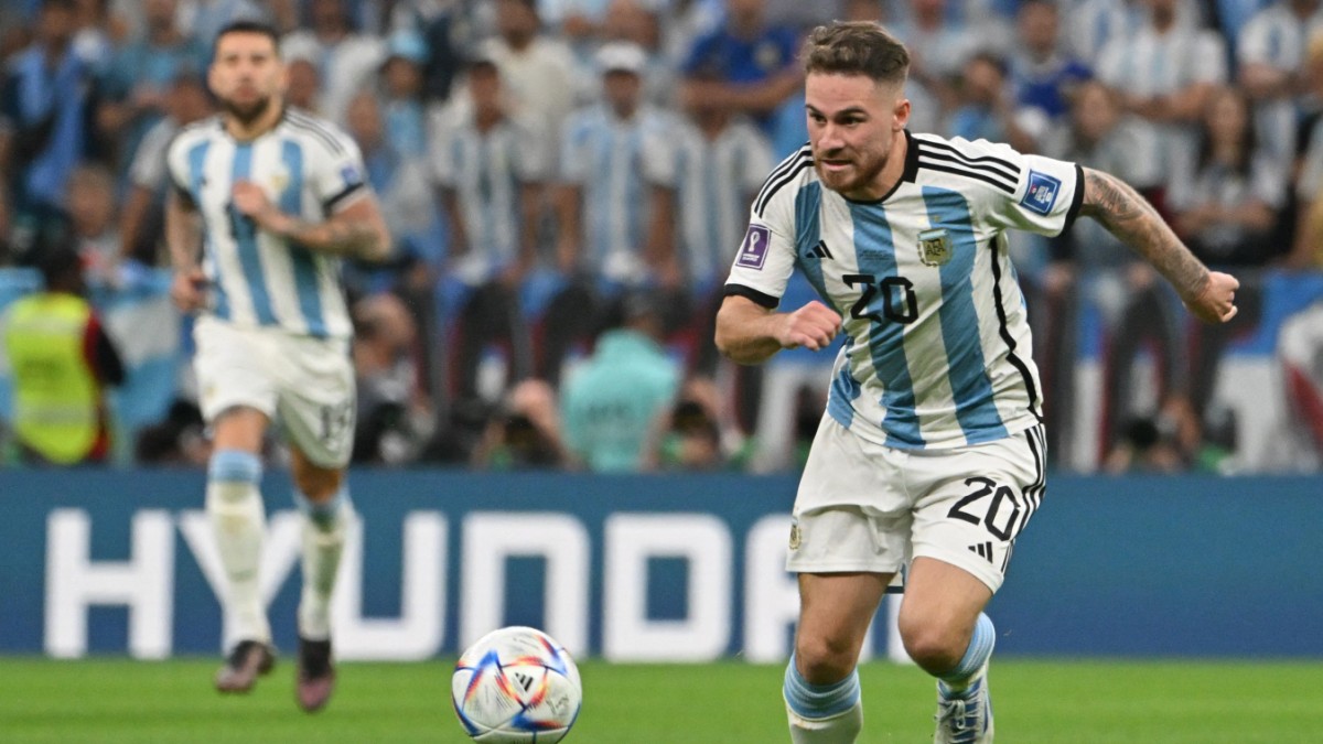 Argentina: Carlos Mac Allister interviewed before the World Cup semifinals