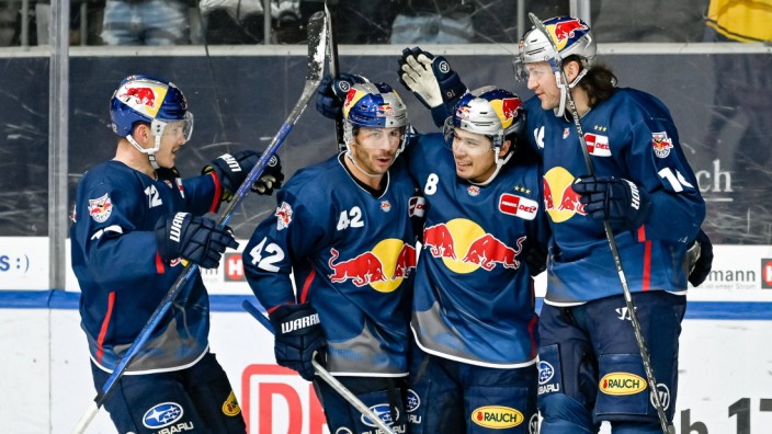 Eishockey: 14 Punkte Vorsprung: Die Spieler des EHC München beweisen Effizienz.