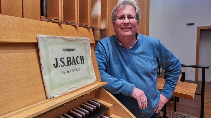 Kultur im Landkreis: Großer Bach-Fan: der Zornedinger Organist und Kantor Matthias Gerstner.