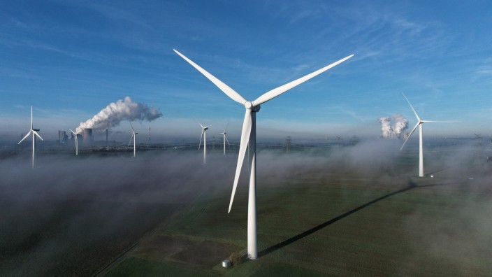 Windenergie: Ein Windpark in Nordrhein-Westfalen: Die Bundesregierung will den Ausbau der Windenergie in ganz Deutschland forcieren.