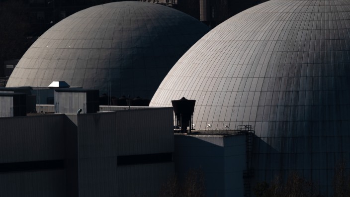 Energie: Das Atomkraftwerk Neckarwestheim bei Heilbronn, das von EnBW betrieben wird, soll nun noch bis April weiterlaufen.