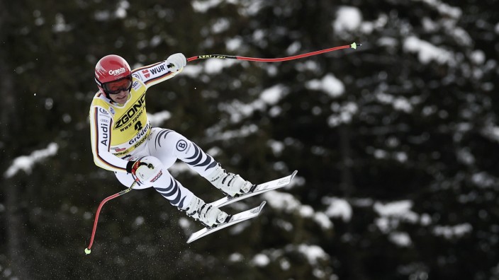 Ski alpin: Anflug auf einen Spitzenplatz: Josef Ferstl rast 15 Hundertstelsekunden am Podest vorbei.