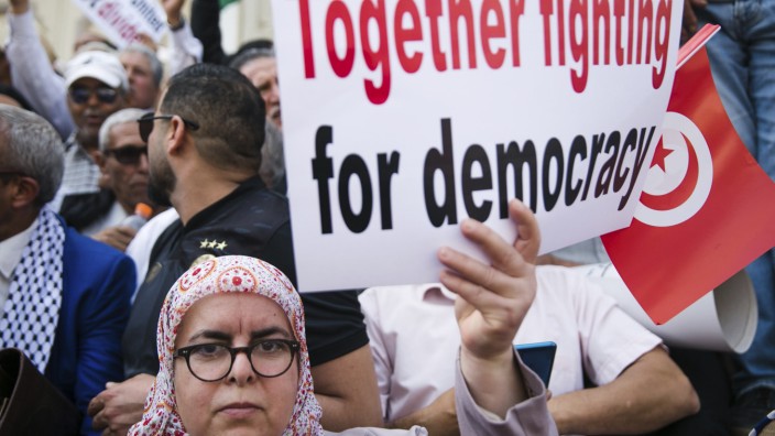 Nordafrika: Die Reformen von Präsident Saied sind umstritten, im Mai gab es in Tunis Proteste.