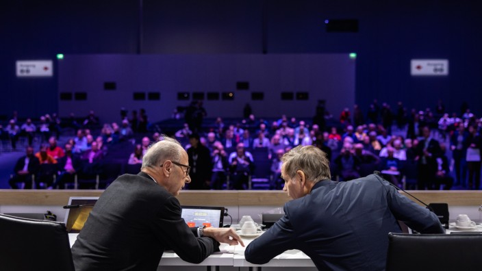 Volkswagen: Nur ein Tagesordnungspunkt hat die Hauptversammlung von Volkswagen. Aber es geht doch um viel für Aufsichtsratschef Hans Dieter Pötsch (li.) und Vorstandschef Oliver Blume.