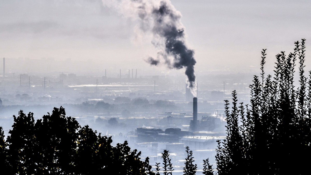 Climate protection: EU wants to tighten emissions trading – policy