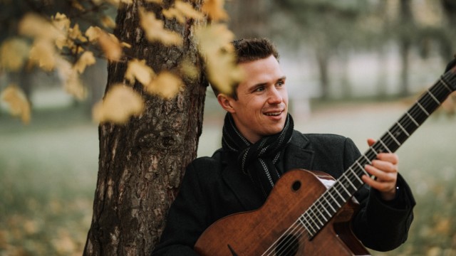 Jakobmayer Dorfen: Diknu Schneeberger spielt mit seinem Trio.