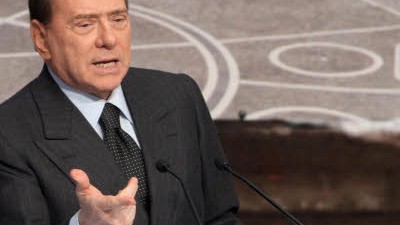 Italien: Organisierte Kriminalität: Italiens Premier Silvio Berlusconi stellt in Rom den Zehn-Punkte-Plan zur Verschärfung des Kampfes gegen die Mafia vor.