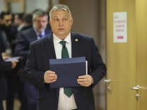 Liveblog zum Krieg in der Ukraine: Ukraine bestellt Orbáns Botschafter ein
