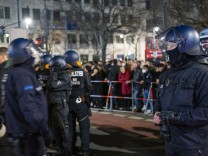 Jahreswechsel-Bilanz: Polizei Berlin: Deutlich mehr Angriffe auf Einsatzkräfte an Silvester