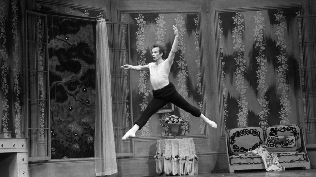 Dancer Rudolf Nureyev: superstar, sex symbol, style icon – culture