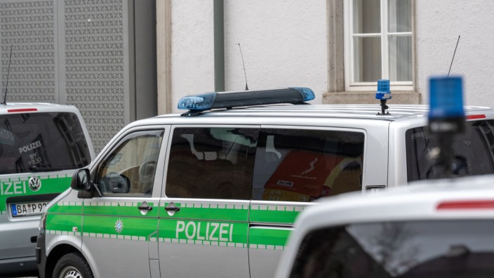 Regensburg: Auf der Flucht: Tagelang suchte die Polizei in und außerhalb von Regensburg nach dem geflohenen Mörder. Geschnappt wurde er in Frankreich.