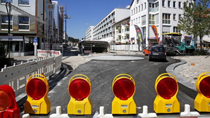 Geretsried: Die Bauarbeiten am Karl-Lederer-Platz in Geretsried sollen bis Juli 2023 abgeschlossen sein.