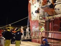 Seenotrettung: 1600 Kilometer zum nächsten italienischen Hafen