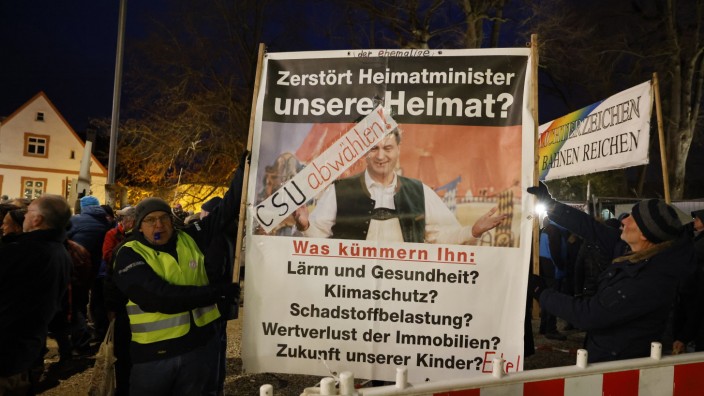 Dritte Startbahn: "Plane Stupid" hatte eine Demonstration vor dem Diözesanmuseum Freising angemeldet, um Ministerpräsident Markus Söder zu empfangen.