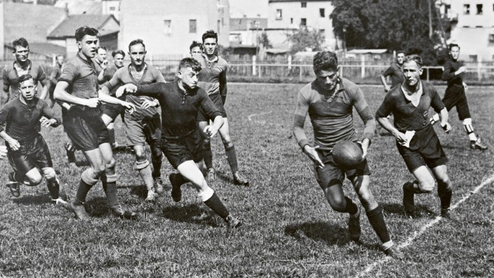 Randsportarten in Bayern: Voller Einsatz: Rugby-Mannschaft des FC Bayern München in den 30er-Jahren.