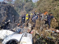 Flugzeug-Katastrophe: Flugzeug mit 68 Passagieren in Nepal abgestürzt