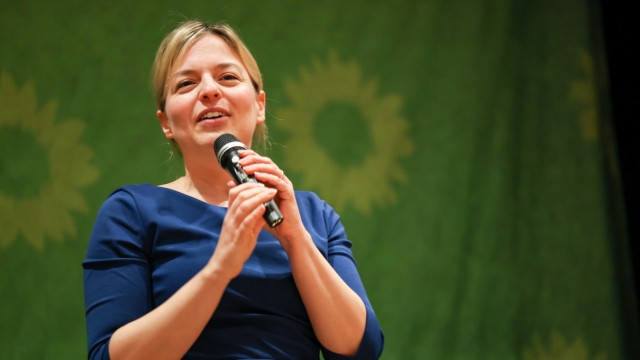 Landtagswahl: "Es ist absurd, dass die bayerische Staatsregierung Menschen abschiebt, die hier einen Arbeitsplatz haben", sagt auch Katharina Schulze.