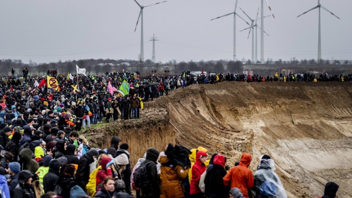 Klimapolitik: Für viele der Aktivisten in Lützerath stehen die Grünen für pflichtvergessenes Kompromisslertum.