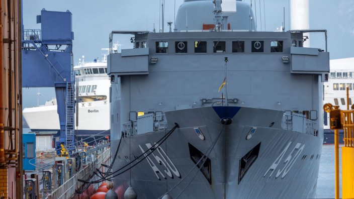 Bundeswehr: Das Marine-Flottendienstboot "Alster" gehört zu den Schiffen, die nun durch einen Neubau ersetzt werden sollen.