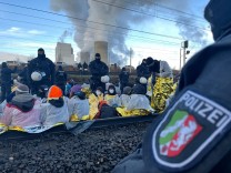 Liveblog zu Lützerath: Kohlekraft-Gegner setzen Proteste fort