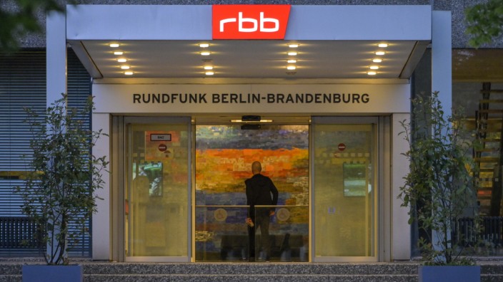 RBB: Hohe Kosten verursacht beim RBB nach den Skandalen um Gelderverschwendung nun auch noch: die Aufklärung.