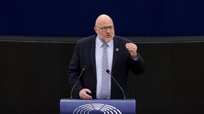 Europäisches Parlament: 59 Jahre alt, gelernter Dolmetscher, studierter Tourismusökonom, gestandener Sozialdemokrat: Marc Angel soll neuer Vizepräsident des Europaparlaments werden.