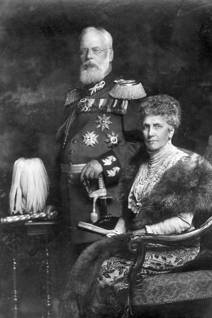 Gesundheit in Bayern: Bayerns letzter König Ludwig III. mit seiner Gemahlin Königin Marie Therese, die einen Kropf hatte und von respektlosen Personen "kropferte Resl" genannt wurde.