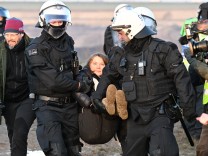 Proteste gegen Braunkohle: Wie Greta Thunberg festgenommen wurde
