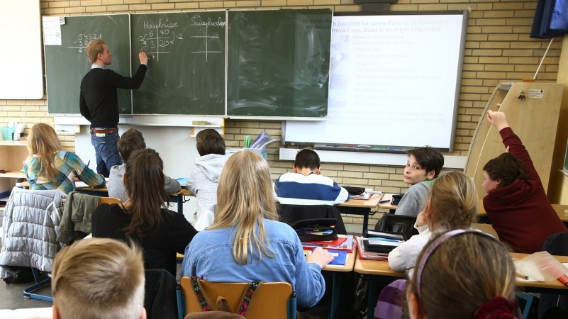 Brandenburg’s answer to the shortage of teachers: Our teacher Bachelor Woodpecker – Politics