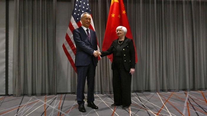 Weltwirtschaftsforum: Die amerikanische Finanzministerin Janet Yellen mit dem chinesischen Vizepremier Liu He bei ihrem Treffen in Zürich.