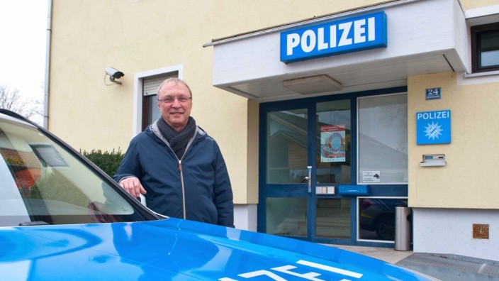 Poinger Polizeichef: Bei der Polizei hat Helmut Hintereder in 41 Dienstjahren viel erlebt. Nun freut er sich auch darauf, Verantwortung abgeben zu können.