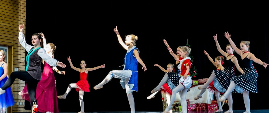 SZ-Kulturpreis Tassilo: Junge Anmut: die "Nussknacker"-Aufführung der Ballettkinder vom Familienzentrum Poing im Jahr 2016.