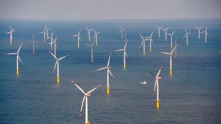 Windenergie: Der Offshore-Windpark "Butendiek", etwa 30 Kilometer vor der Insel Sylt in der Nordsee.