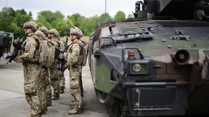 Bundeswehr: Der Totalausfall des Schützenpanzers "Puma" bei einer Bundeswehr-Übung im Dezember geht offenbar vor allem auf Bedienungsfehler durch die Truppe zurück.