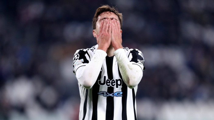 Finanzskandal im Calcio: Weit weg von Champions-League-Plätzen: Juventus Turin (hier Federico Chiesa) stürzt ab ins Tabellenmittelfeld - und hat Probleme von weit größerer Tragweite vor sich.