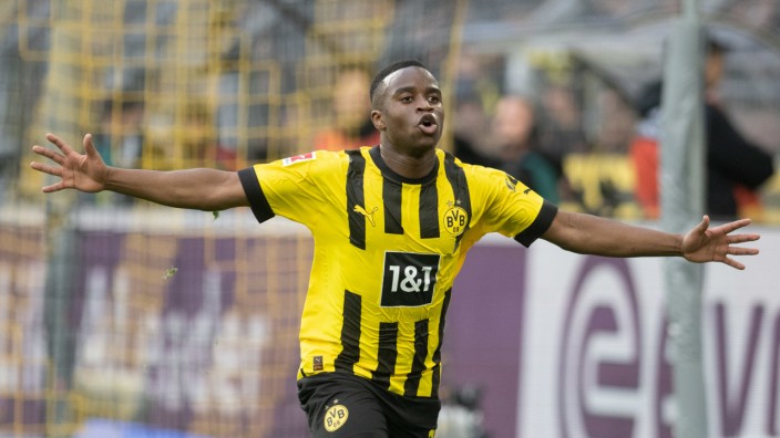 Dortmund: Youssoufa Moukoko bleibt beim BVB.