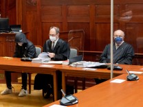 Prozess in Bayreuth: Doppelmord von Mistelbach: Hohe Haftstrafen für Tochter und Freund