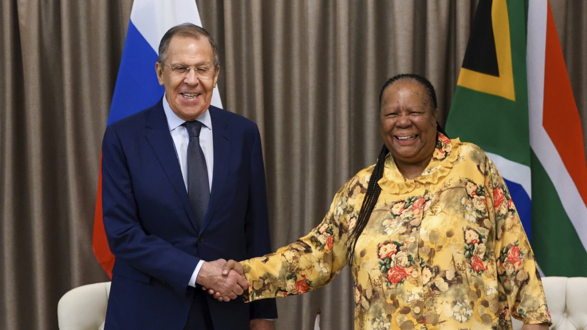 Ukraine war: South Africa sides with Russia