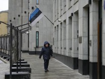Liveblog zum Krieg in der Ukraine: Estland und Russland weisen ihre Botschafter aus