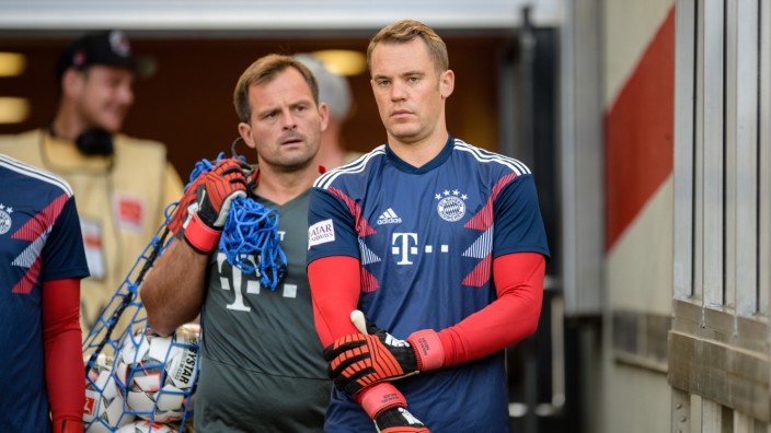Goalkeeping coach at FC Bayern: Side by side in Bayern uniform for years: Toni Tapalovic (left) and Manuel Neuer.