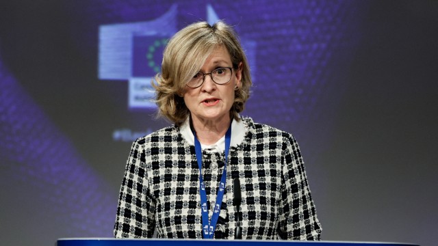 EU-Kommission: EU-Finanzkommissarin Mairead McGuinness wollte Reformvorschläge für die Abschlussprüfung erarbeiten.  Doch das zieht sich gerade in die Länge.