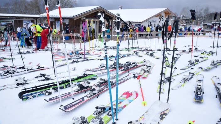 Fremdenverkehr: Die meisten Lenggrieser akzeptieren den Tourismus, nicht nur im Winter im Skigebiet Brauneck.