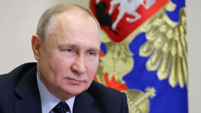 Russland: Russlands Präsident Putin bei einer Videokonferenz mit seinem Kabinett am Dienstag.