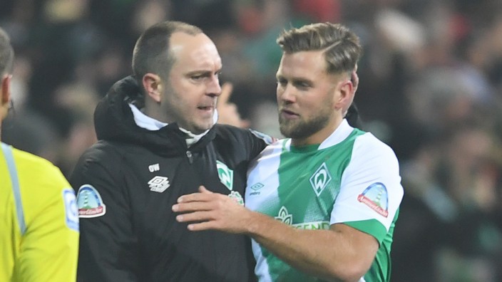 Werder Bremen in der Bundesliga: Werders Niclas Füllkrug (r.) mit Trainer Ole Werner: Beide erlebten gegen Union die vierte Pleite in Serie.