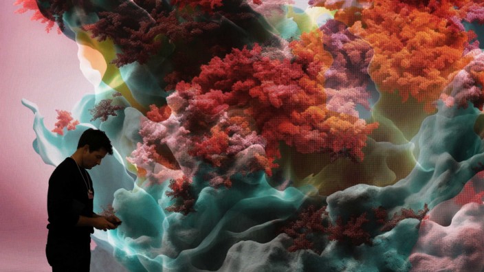 Digitalisierung: Eine Milliarde Korallenbilder in die KI gefüttert: Refik Anadols generatives Kunstwerk "Artificial Realities: Coral" in Davos.