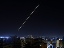 Nahostkonflikt: Israel fängt Raketen aus dem Gazastreifen ab und feuert zurück