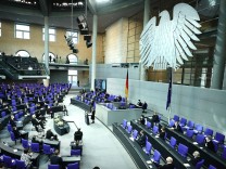 Holocaust-Gedenktag: Bundestag erinnert an Opfer des Nationalsozialismus