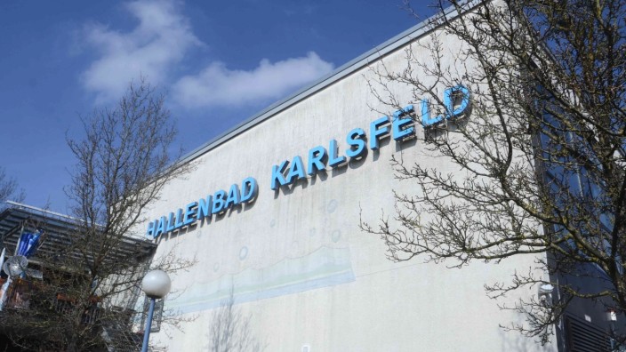 Karlsfeld: Die Zukunft des Karlsfelder Hallenbades steht auf der Kippe: Gemeinde, Freistaat und Bund sollten alles dafür tun, dass es nicht geschlossen wird.