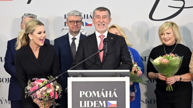 Präsidentschaftswahl in Tschechien: Milliardär Andrej Babiš hatte sich als Anwalt der kleinen Leute gegeben und Kriegsängste geschürt - doch Petr Pavel wurde auch von Geringverdienern gewählt.