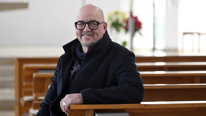 Im Porträt: Pfarrer Stefan Scheifele betreut die Kirchengemeinde in Schäftlarn.
